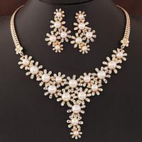 Women\'s European Fashion Shiny Sweet Pearl Rhinestone Flower Necklace Earrings Set