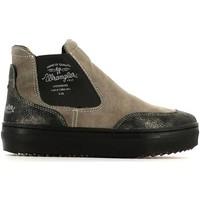 Wrangler WL152666 Sneakers Women Turtledove women\'s Shoes (High-top Trainers) in grey