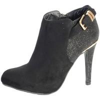 Xti Shoess Antelina Combinada Mod 28350 Black women\'s Low Boots in black