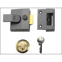 yale locks p85 deadlocking nightlatch dmg finish brass cylinder 40mm v ...