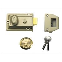 yale locks p77 traditional nightlatch enb pb cylinder 60mm backset vis ...