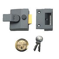 yale p 85 dmg pb 40 85 deadlocking nightlatch 40mm grey brass