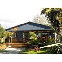 yha motueka laughing kiwi backpackers self contained bach