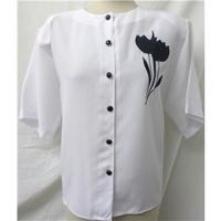 Your sixth sense (C&A) - Size: 16 - White - Short sleeved shirt