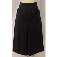 zara woman size 28 waist black skirt