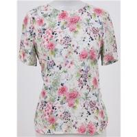 Zara Size: XS white & pink mix floral print top