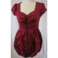 Zip sleeveless dress red - RARE - Size: 10 - BNWT