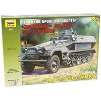 ZVEZDA Z3572 Hanomag German Pers. Carrier 2006 Model Kit 1:35